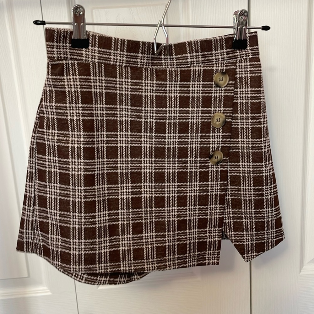 Altar’d State Buttoned Plaid Skort Brown and White Size XS